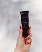 Load image into Gallery viewer, Revision Skincare Lumiquin Hand Treatment Exclusive Beauty Club Hand Care\
